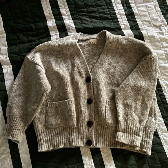 babaà no. 17 cardigan in mist - Picture 3 of 5